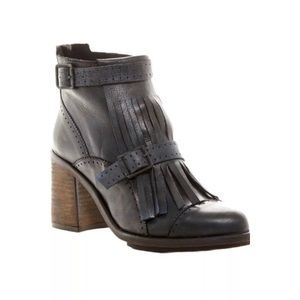 FREE PEOPLE Kilties Ankle Boots  Leather Gray Sz 8